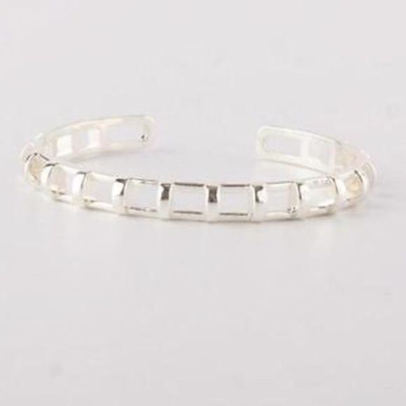 :: Stella & Dot⚔️[SILVER] Cage Cuff Bracelet - Picture 9 of 9